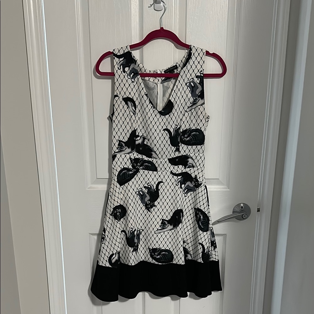 Chic Black and White Cat Print Dress